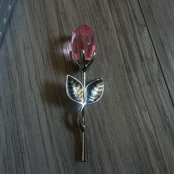 Beautiful Metal Crystal Rose Flower - Picture 3 of 3